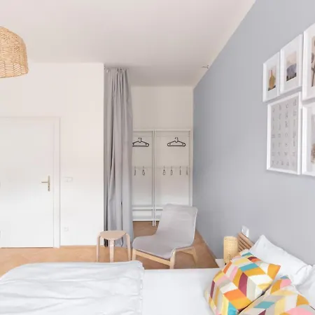 Prague Days - Modern Apts - Fast Wifi - Netflix - 7 Min Wenceslas Sq Esterno foto