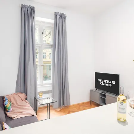 Prague Days - Modern Apts - Fast Wifi - Netflix - 7 Min Wenceslas Sq Esterno foto