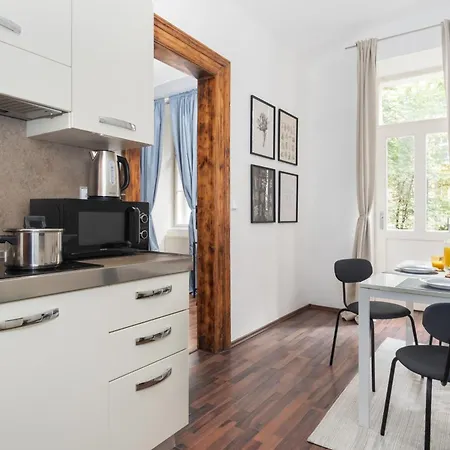 Prague Days - Modern Apts - Fast Wifi - Netflix - 7 Min Wenceslas Sq Esterno foto