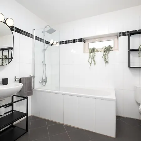 Prague Days - Modern Apts - Fast Wifi - Netflix - 7 Min Wenceslas Sq Esterno foto
