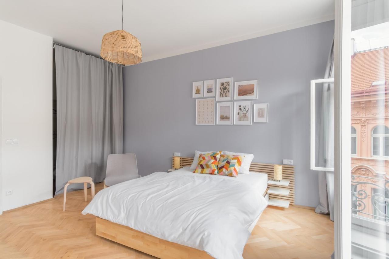 Apartment Next To Wenceslas Square By Days
