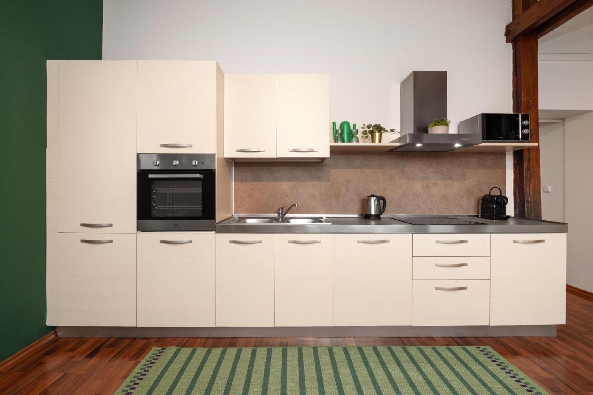 Next To Wenceslas Square By Days Apartment *